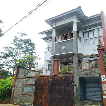 Villa Padasuka Raisa By Grorental Bandung Eksteriør bilde